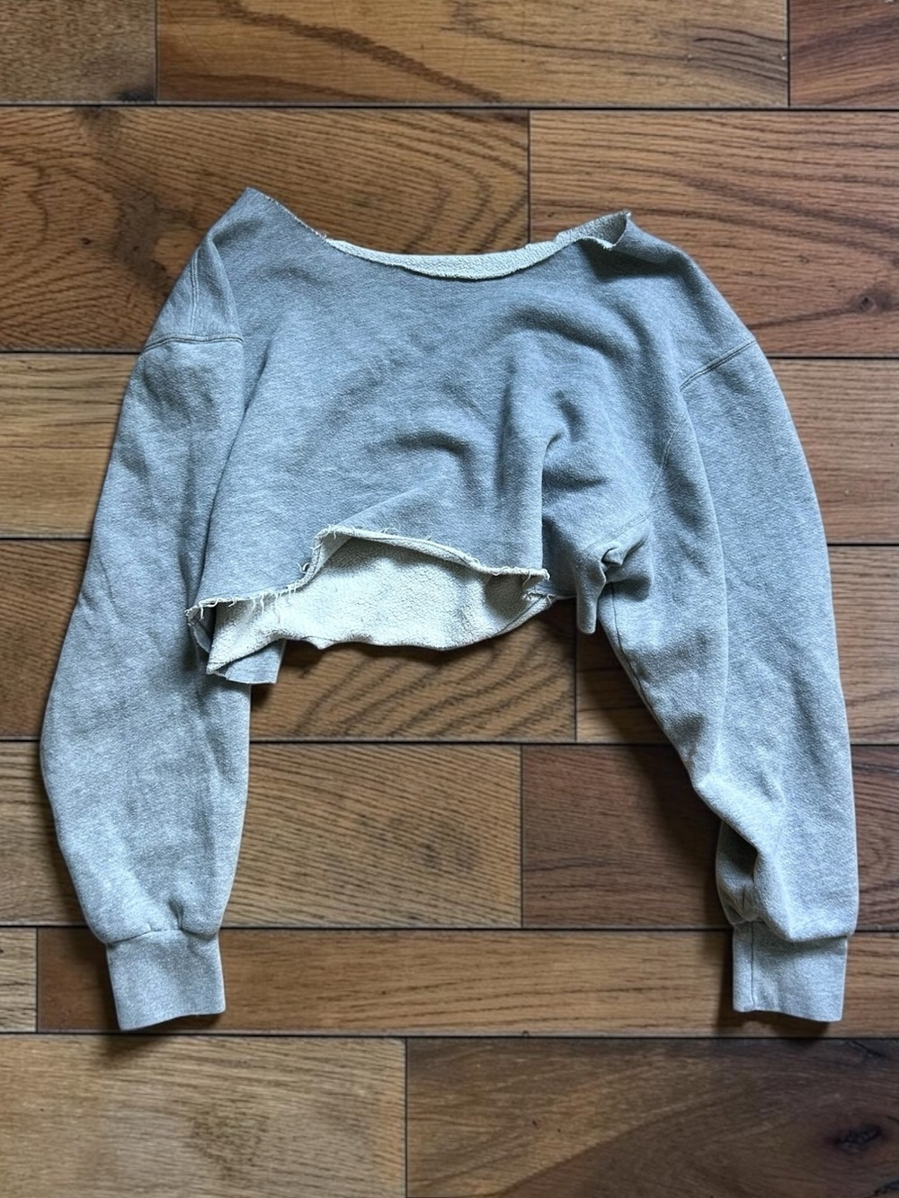 Good American Gray Cropped Raw Hem Sweatshirt Size 4